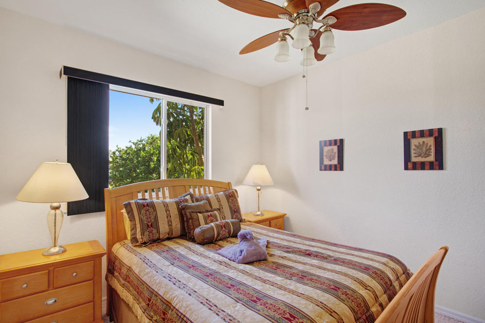 House Bahama Bedroom