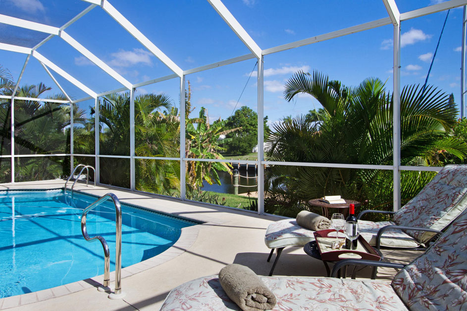 House Bahama Pool