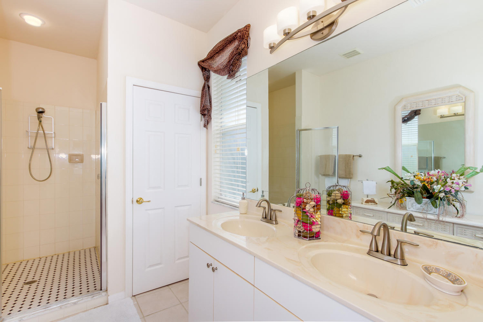 House Laura Bath